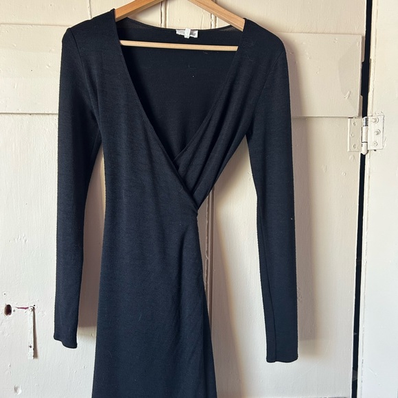 Wilfred Knit Wrap Dress *oversized - Picture 4 of 4